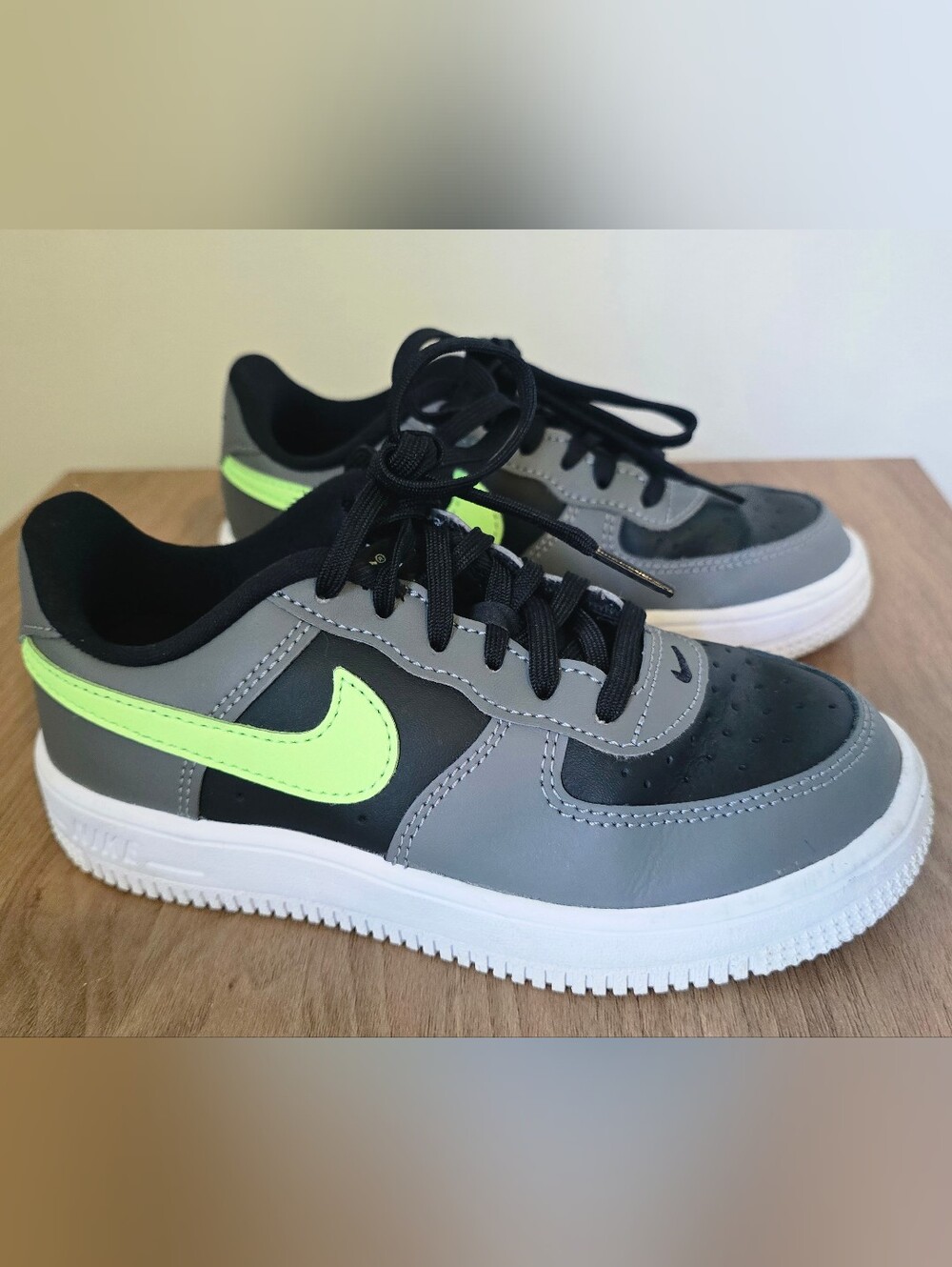 Nike Air Force 1 Low "Black Smoke Grey Lime Blast"